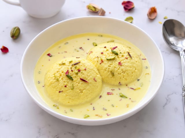82. Ras Malai (2).