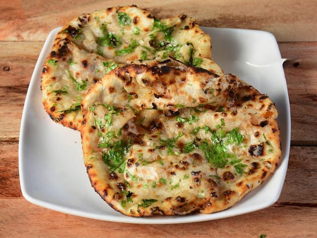 Amritsari kulcha 1 Pcs.