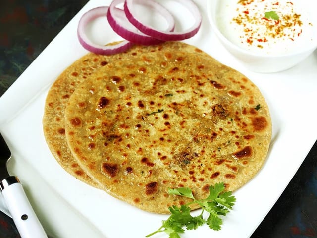 Gobi Parantha (Cauliflower) (2).