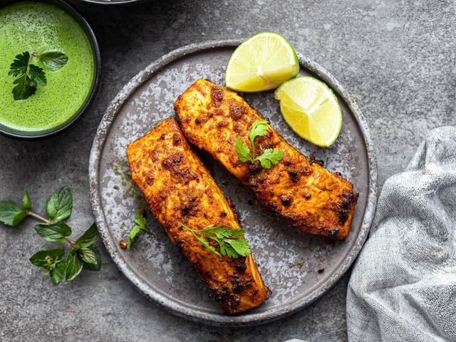 Tandori Grilled Salmon Fish (5-6pcs).