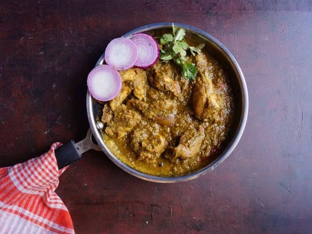 59. Lamb Saag.