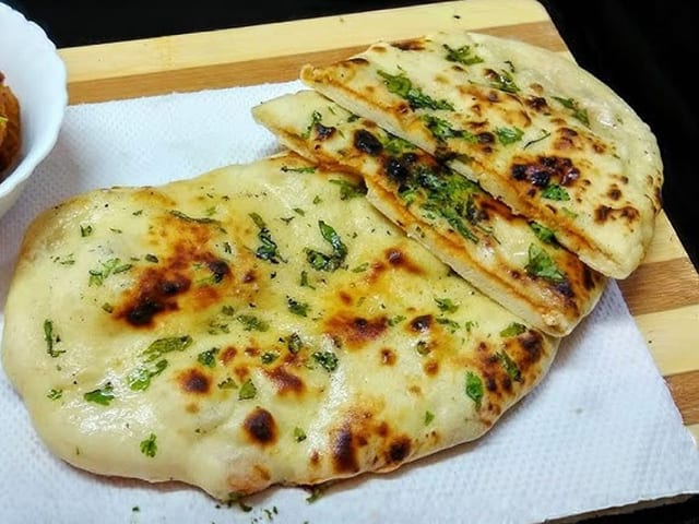 Aloo Paneer Kulcha.